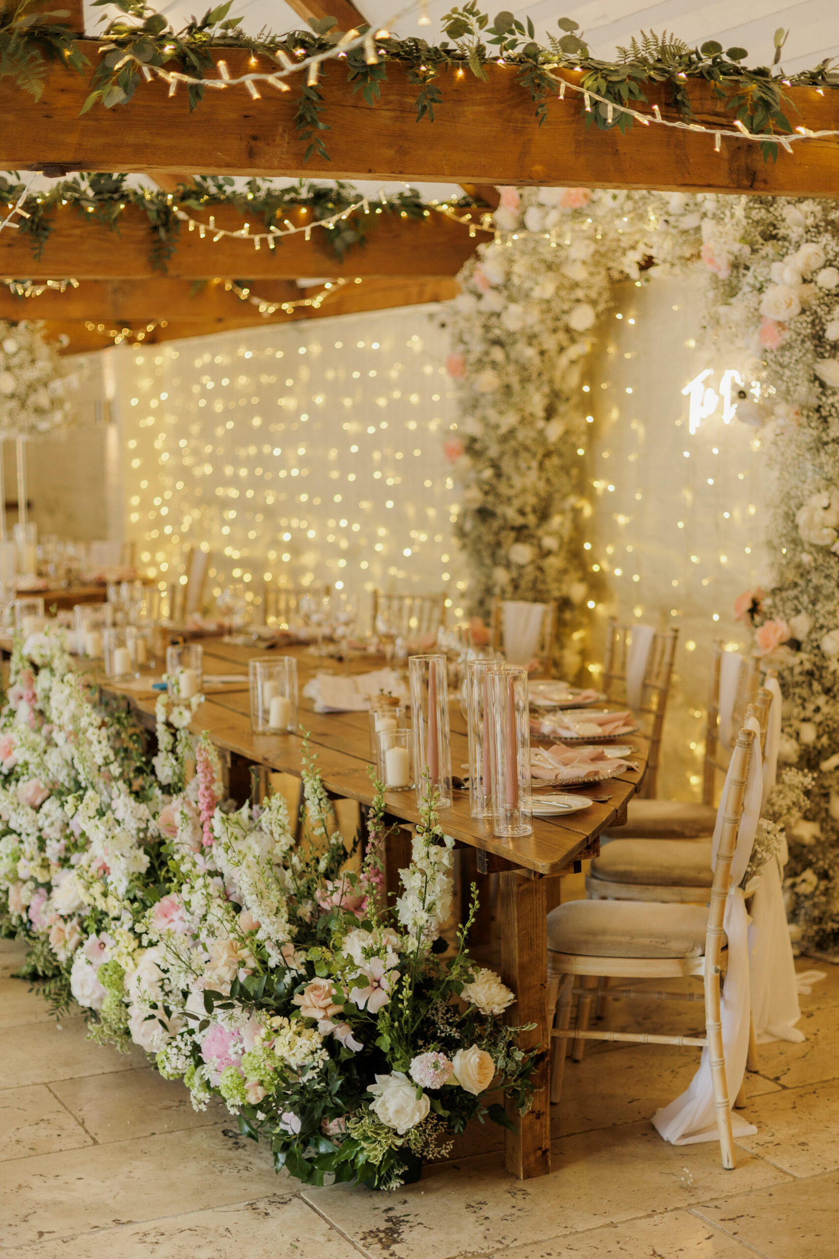 Curradine Barns - Top Table Wedding Decor