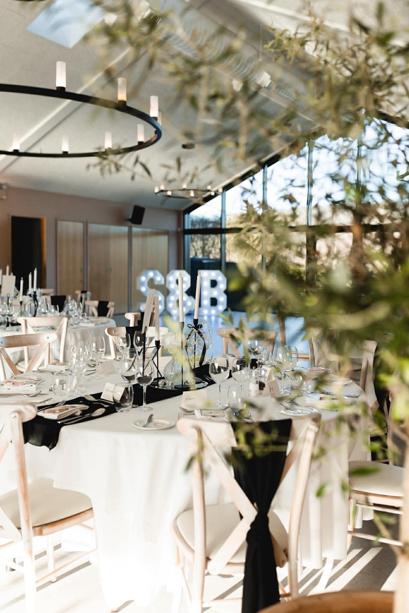 crumplebury wedding decor tables